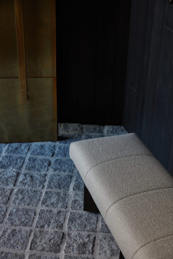 ARLO BENCH - Image 8