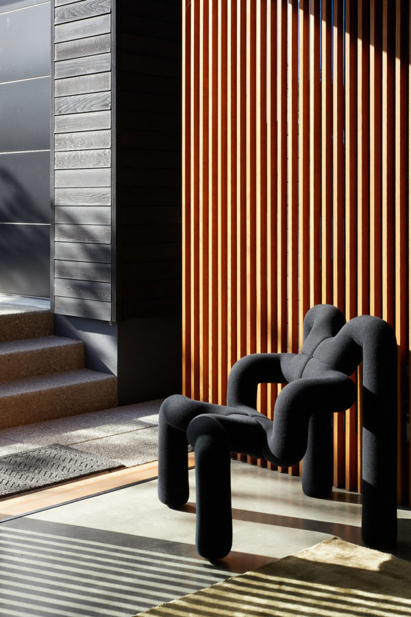 Ekstrem™ Chair - Image 2