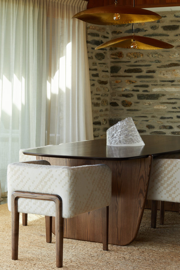 FINCH DINING TABLE - Image 3